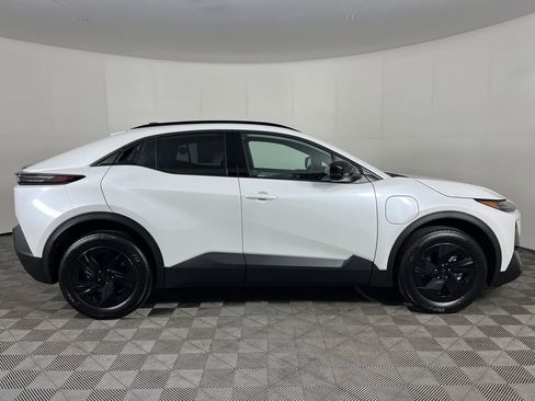New 2026 Subaru Uncharted AWD image 5