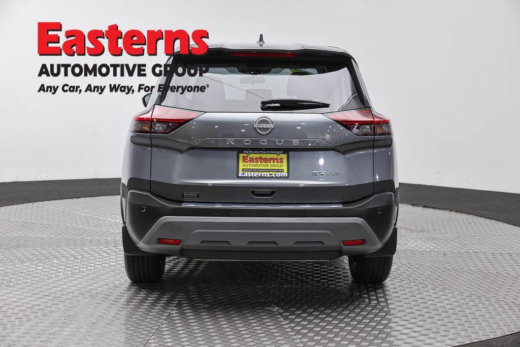 Used 2023 Nissan Rogue SV AWD/4WD image 6