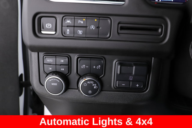Used 2023 Chevrolet Tahoe RST w/ Luxury Package AWD/4WD image 21