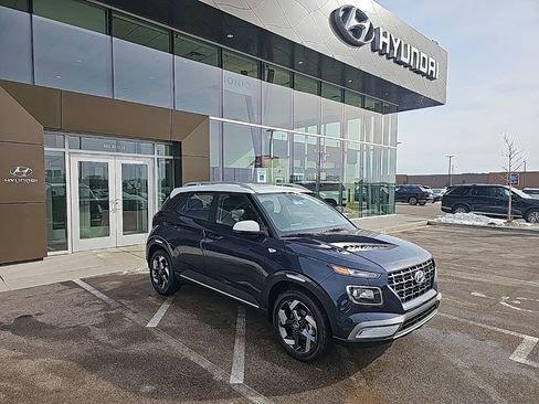 New 2026 Hyundai Venue SEL FWD image 7