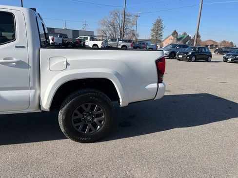 Used 2023 Toyota Tacoma SR5 w/ Technology Package AWD/4WD image 8
