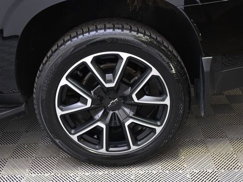 Used 2023 Chevrolet Suburban RST w/ Luxury Package AWD/4WD image 20