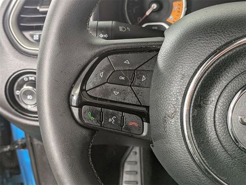 Used 2021 Jeep Renegade Latitude w/ Sun & Sound Group image 18