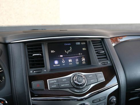 Used 2018 INFINITI QX80 4WD w/ Deluxe Technology Package image 39