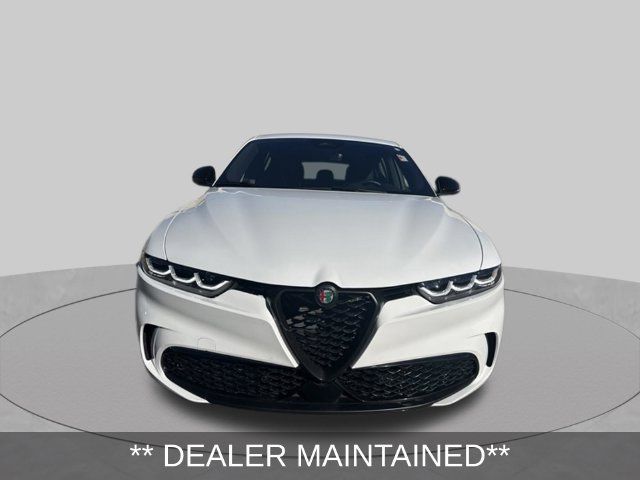 Used 2024 Alfa Romeo Tonale Veloce AWD/4WD image 2