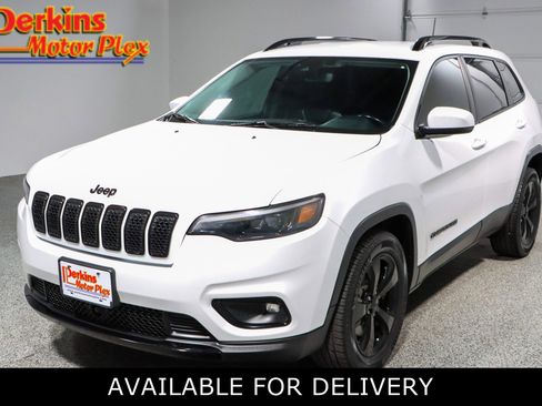 Used 2021 Jeep Cherokee Latitude Plus image 1
