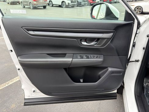 Used 2024 Honda CR-V EX image 11