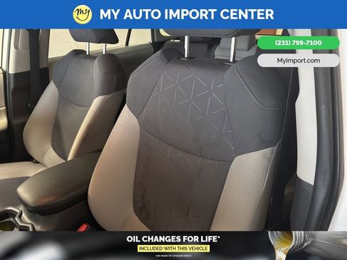 Used 2020 Toyota RAV4 XLE image 13