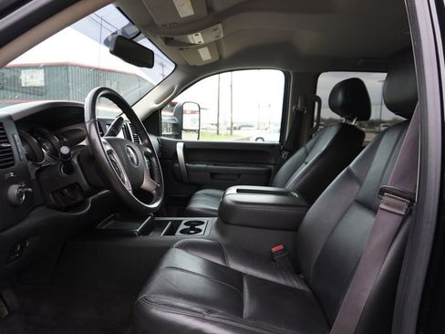 Used 2014 GMC Sierra 2500 SLE w/ SLE Preferred Package image 2