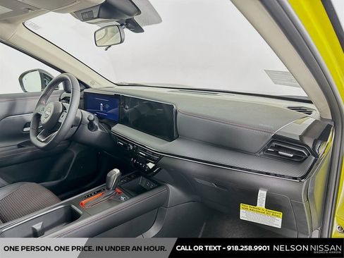 Certified 2025 Nissan Kicks SR AWD/4WD image 28