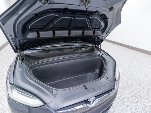 Used 2020 Tesla Model X Long Range image 31