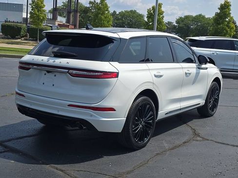 Certified 2023 Lincoln Corsair AWD w/ Equipment Group 101A image 4