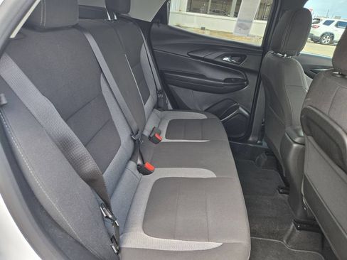 Used 2025 Chevrolet TrailBlazer LT AWD/4WD image 29