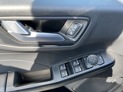 Used 2025 Ford Escape ST-Line AWD/4WD image 19