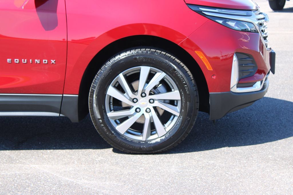Used 2023 Chevrolet Equinox Premier AWD/4WD image 12