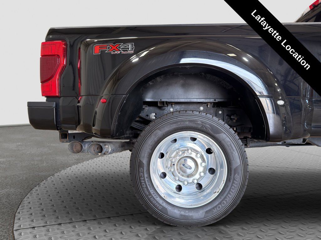 Used 2021 Ford F450 Platinum w/ FX4 Off-Road Package AWD/4WD image 29