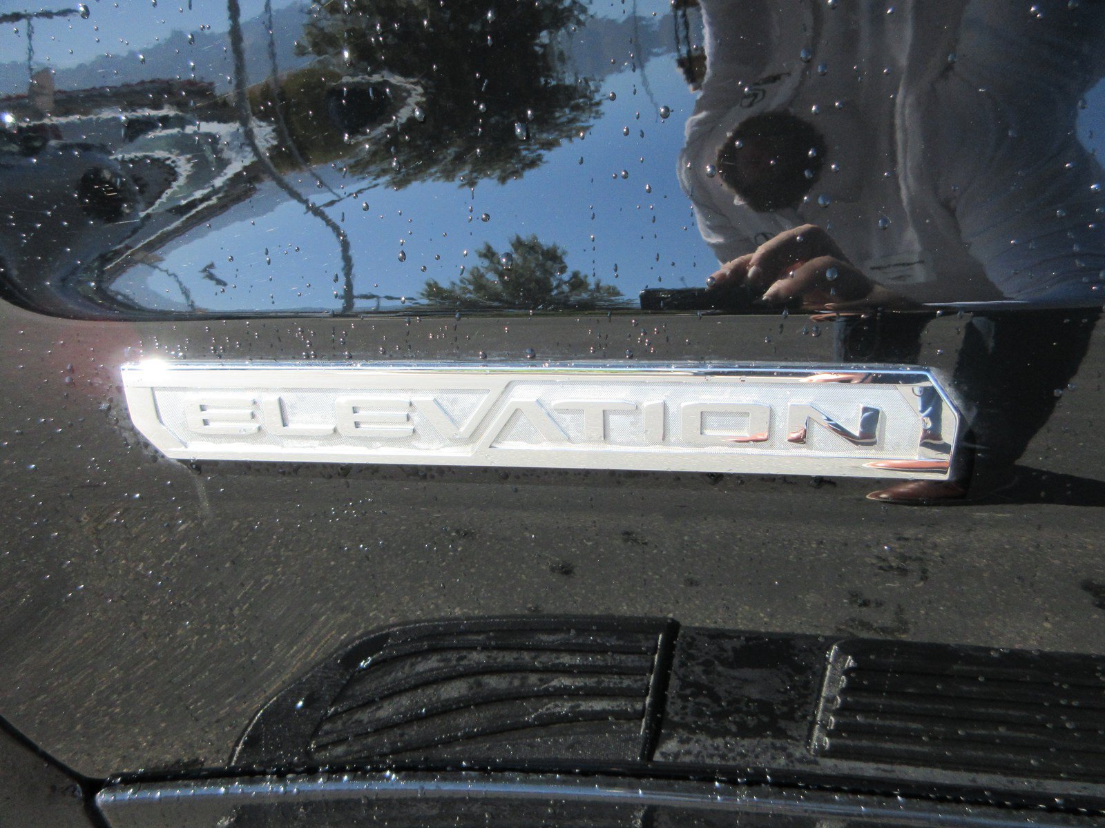 Used 2024 GMC Sierra 1500 Elevation w/ Elevation Premium Package AWD/4WD image 4