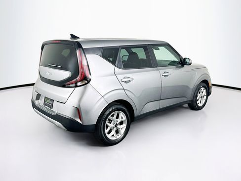 Used 2025 Kia Soul LX w/ LX Technology Package image 9