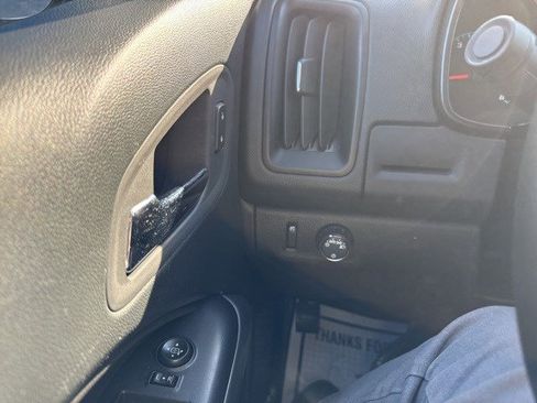 Used 2022 Chevrolet Colorado LT w/ Fleet Safety Package image 19