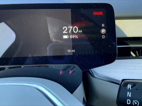 New 2025 Volvo EX90 Plus w/ Protection Package Premier image 19