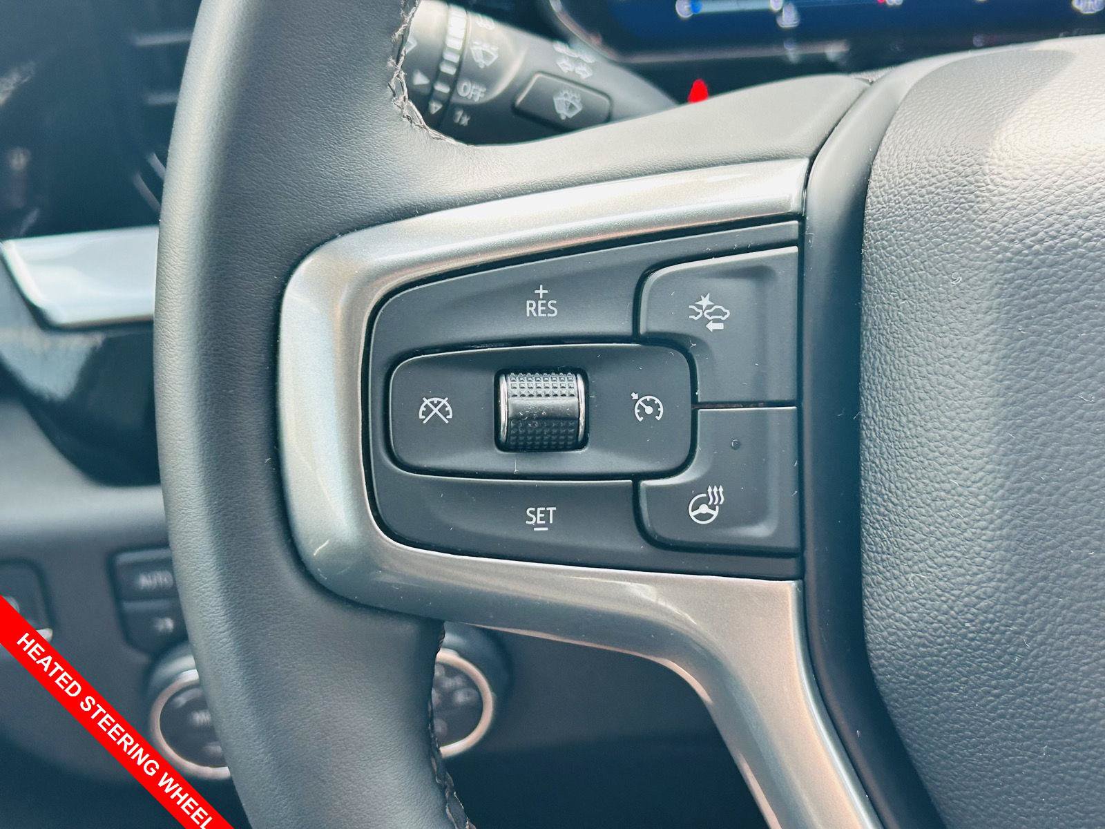 Used 2024 Chevrolet Silverado 2500 LT AWD/4WD image 6