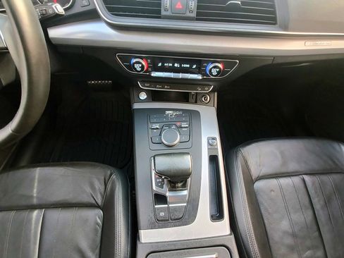 Used 2018 Audi Q5 2.0T Premium w/ Convenience Package AWD/4WD image 23