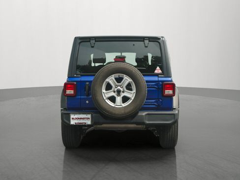 Used 2020 Jeep Wrangler Sport AWD/4WD image 6