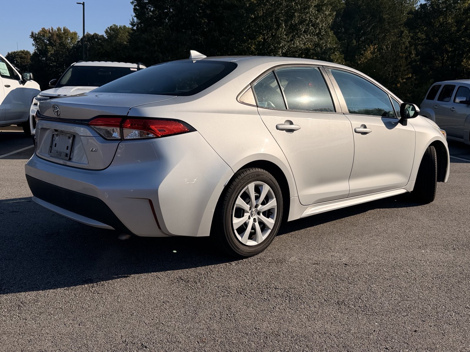 Used 2021 Toyota Corolla LE FWD image 12