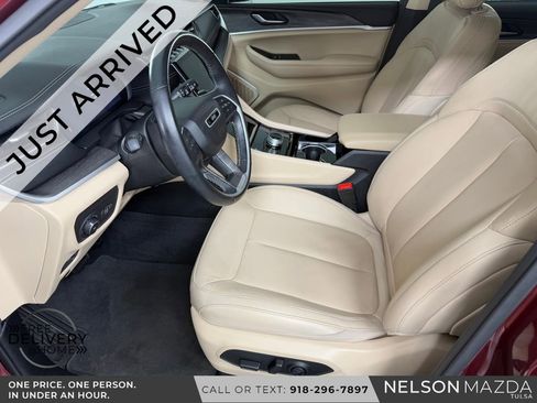 Used 2021 Jeep Grand Cherokee L Limited AWD/4WD image 17