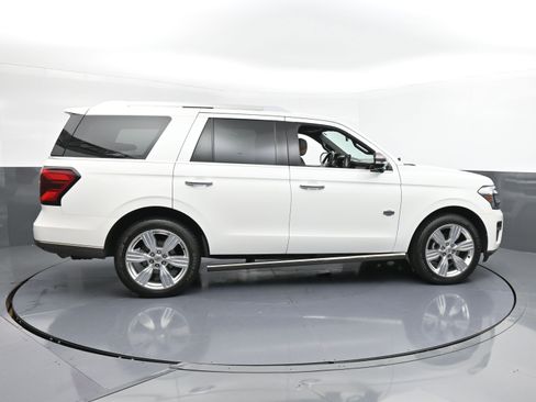 Used 2023 Ford Expedition King Ranch image 9