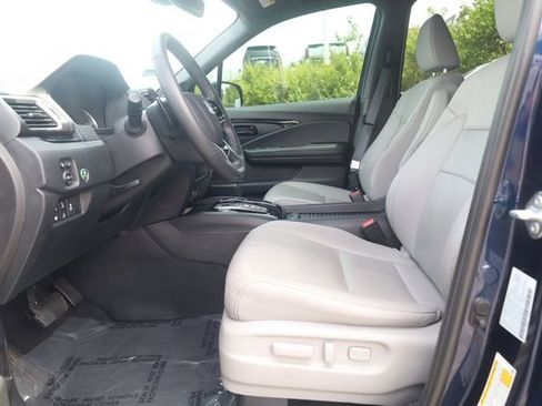 Used 2023 Honda Passport Elite image 16