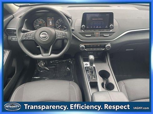 Certified 2025 Nissan Altima 2.5 S image 14