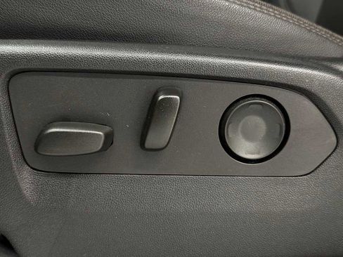 Used 2021 Chevrolet Suburban High Country image 12