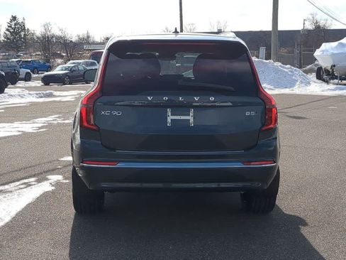 Used 2026 Volvo XC90 B5 Plus w/ Protection Package Premier AWD/4WD image 5