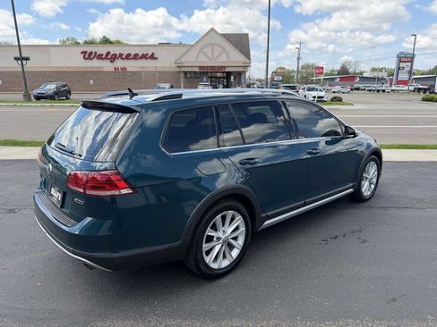 Used 2019 Volkswagen Golf Alltrack S AWD/4WD image 6