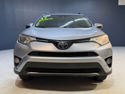 Used 2017 Toyota RAV4 XLE FWD image 6