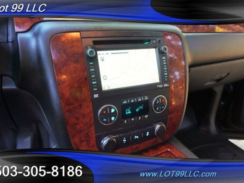 Used 2012 Chevrolet Avalanche LTZ AWD/4WD image 25