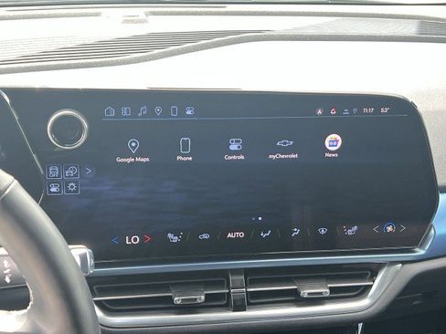 Used 2025 Chevrolet Equinox EV LT w/ Convenience Package image 13