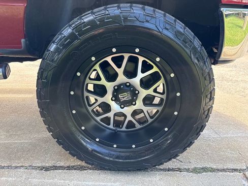 Used 2014 Ford F150 XLT w/ XLT Chrome Package image 9