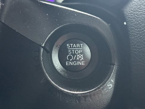 Used 2021 Jeep Renegade Sport image 22