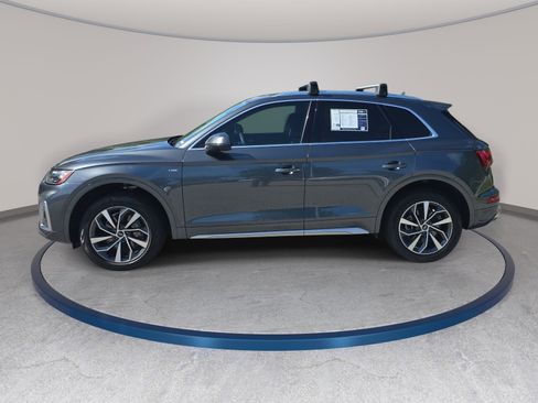 Used 2023 Audi Q5 2.0T Premium w/ Convenience Package AWD/4WD image 5