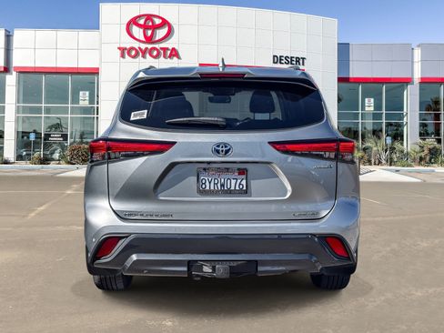 Used 2021 Toyota Highlander Limited AWD/4WD image 6