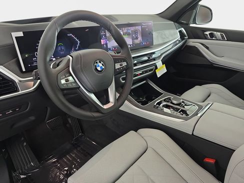 New 2026 BMW X5 xDrive40i AWD/4WD image 16