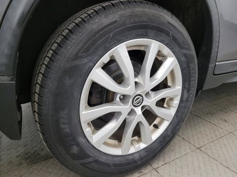 Used 2018 Nissan Rogue SV AWD/4WD image 31