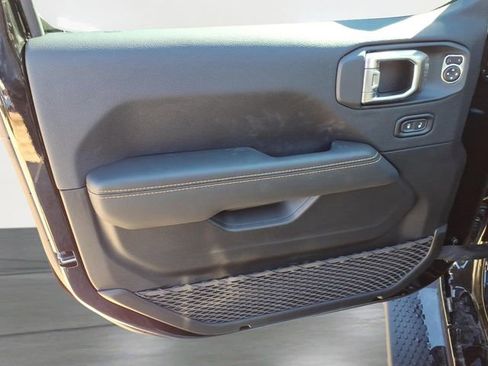 New 2026 Jeep Wrangler Unlimited Sahara AWD/4WD image 13