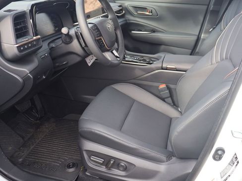 New 2026 Toyota Crown Signia XLE image 21