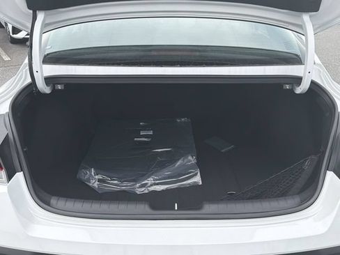 New 2026 Hyundai Elantra Hybrid FWD image 20