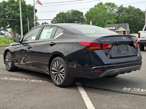 New 2026 Nissan Altima 2.5 SV FWD image 3