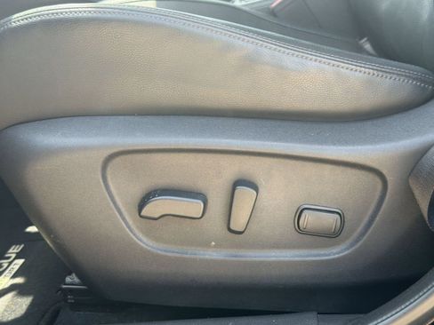 Used 2022 Nissan Rogue Sport SL w/ Premium Package FWD image 14