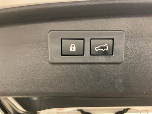 Used 2020 Subaru Outback Limited w/ Popular Package #2 AWD/4WD image 29
